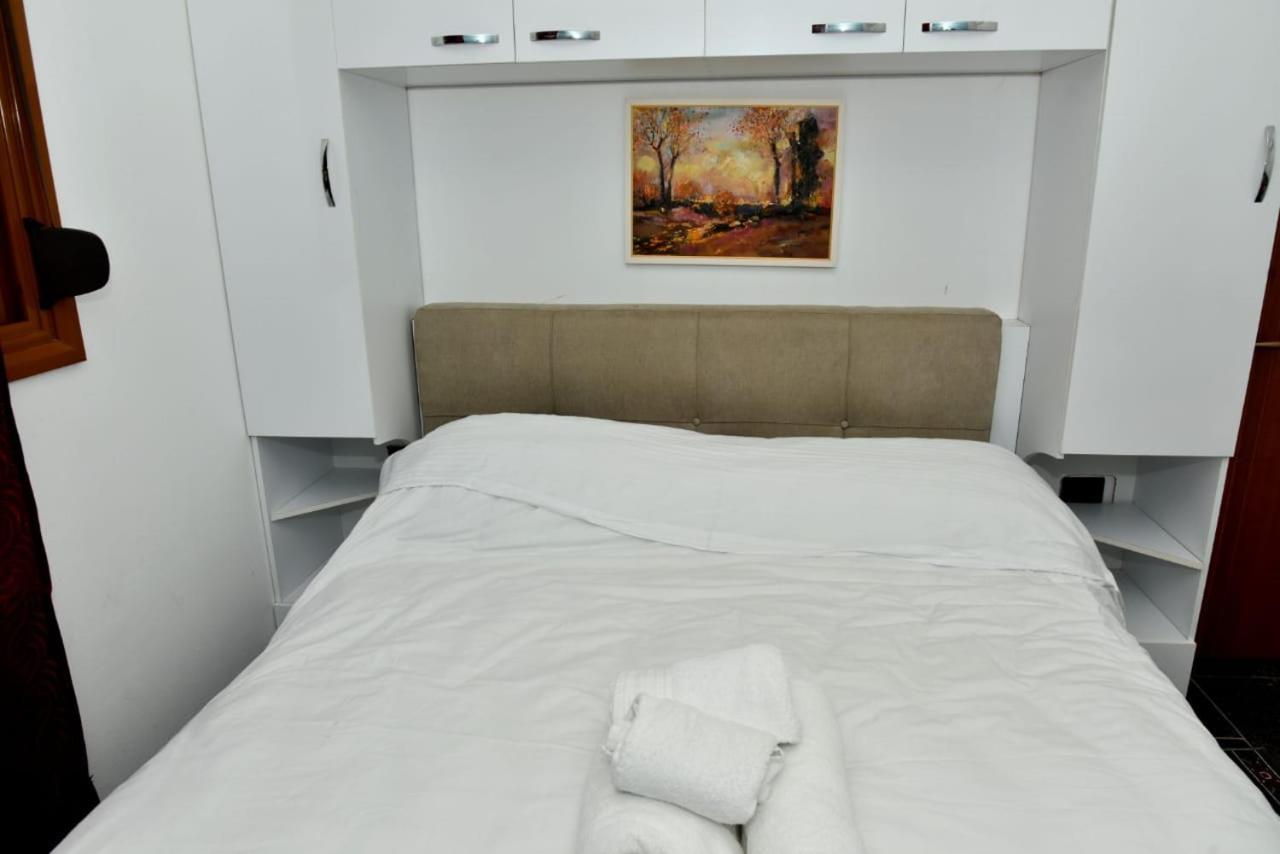Villas Apartments Shahaj Vlorë Exteriér fotografie
